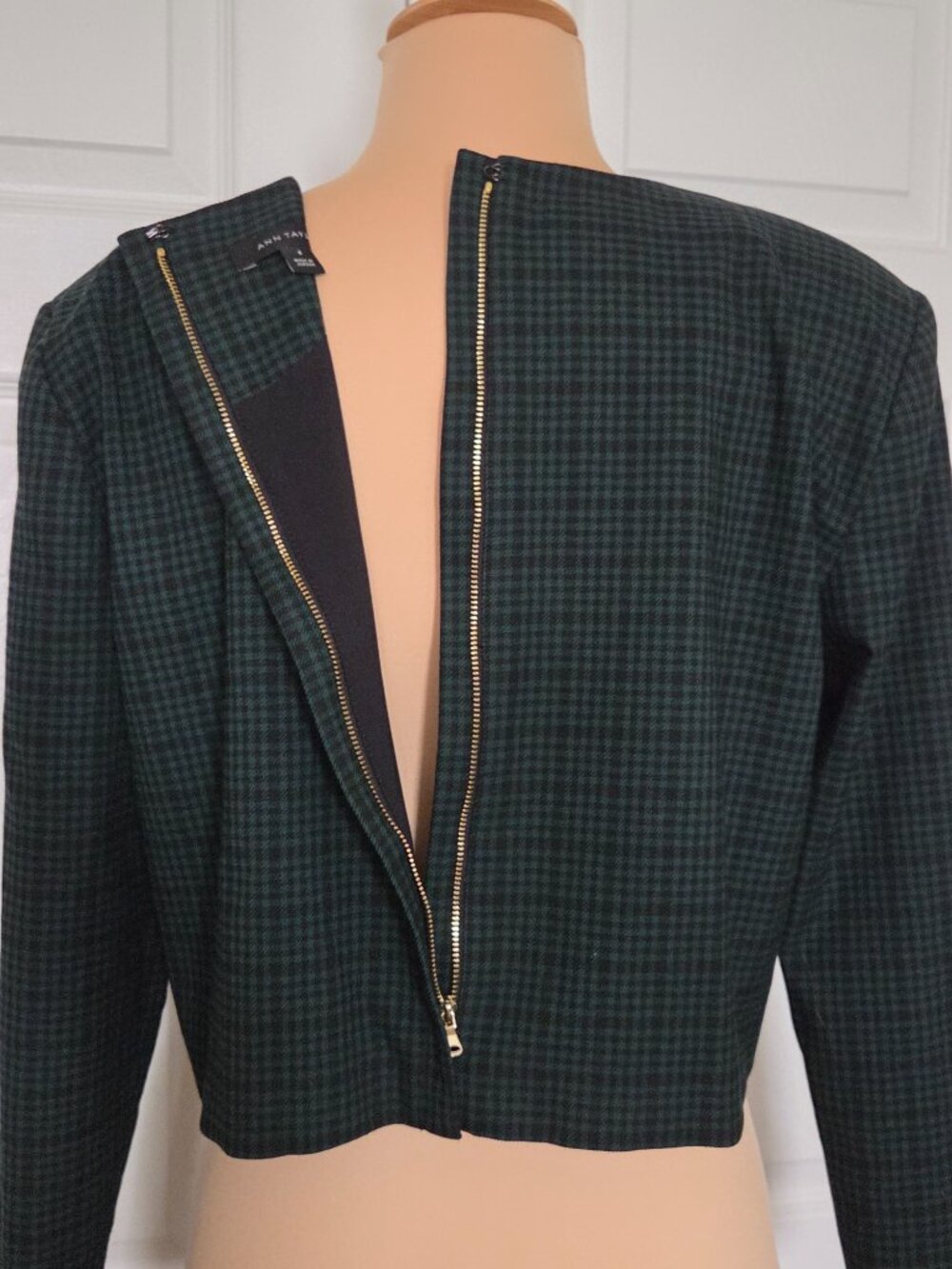 Ann Taylor Dark Green Plaid Long-Sleeve Cropped Jacket Blouse - Picture 6 of 16